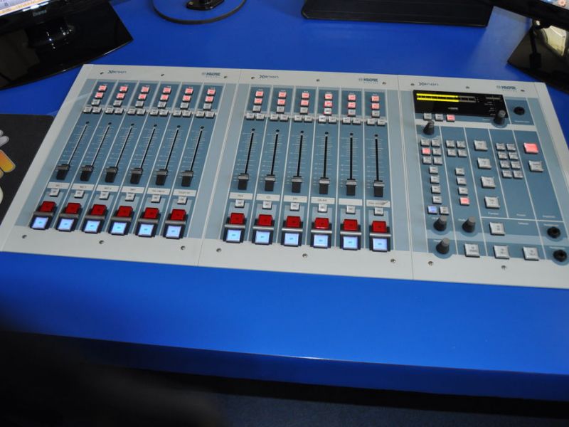 studio-radio-etudiante-mix-03